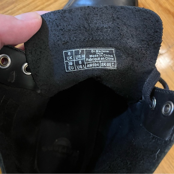 Dr MARTENS Boots 🥾 - Picture 5 of 6